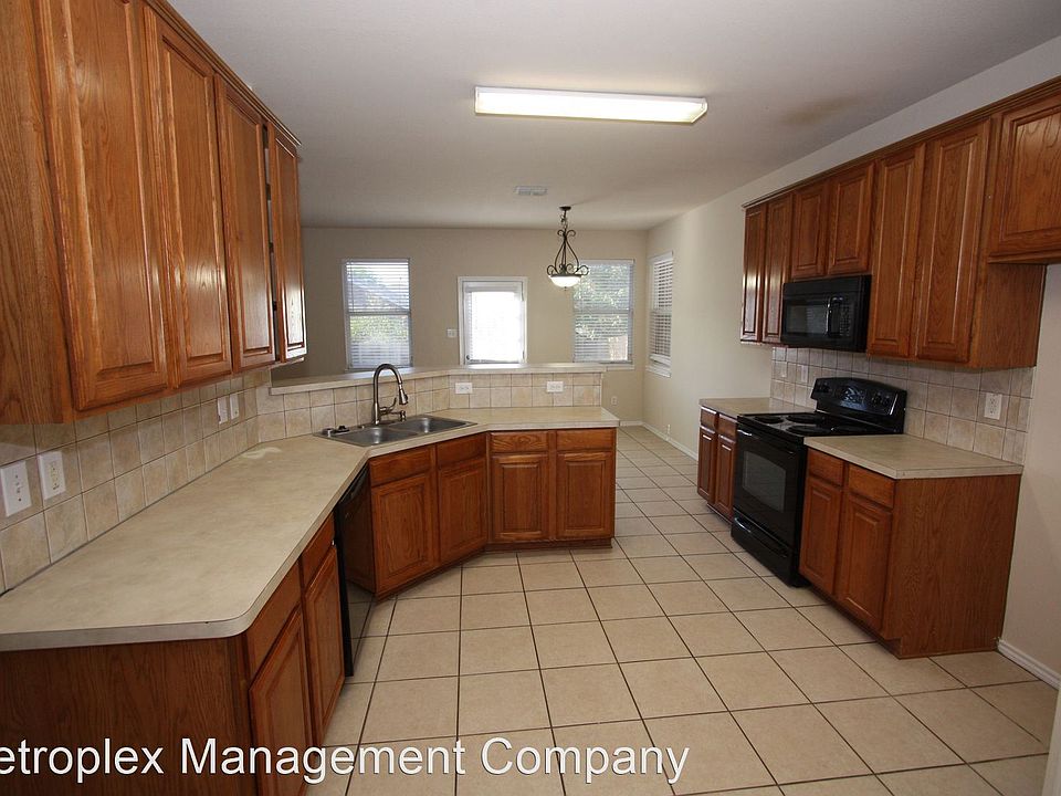 1st image of 10205 Sourwood Dr