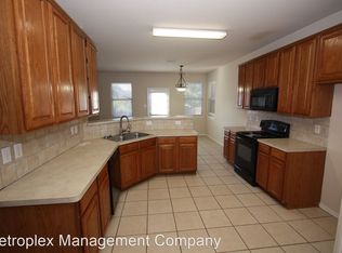 10205 Sourwood Dr, Fort Worth, TX 76244