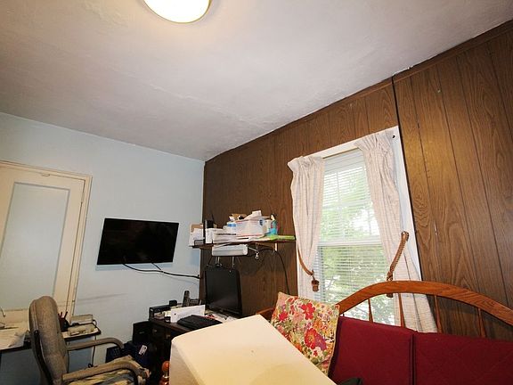 4th image of 1501 Hawthorne St