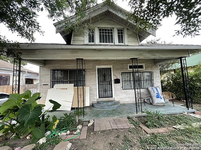 1st image of 2618 Monterey St