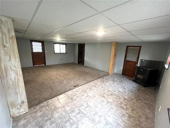 5th image of 20292 East St