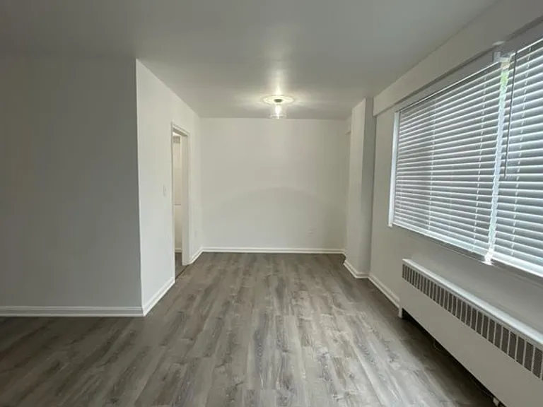 11820 Edgewater Dr #222 — Photo 7