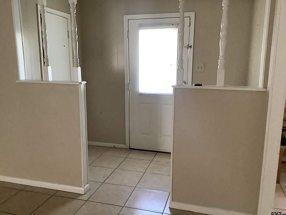 2nd image of 10409 Creek Bend Dr