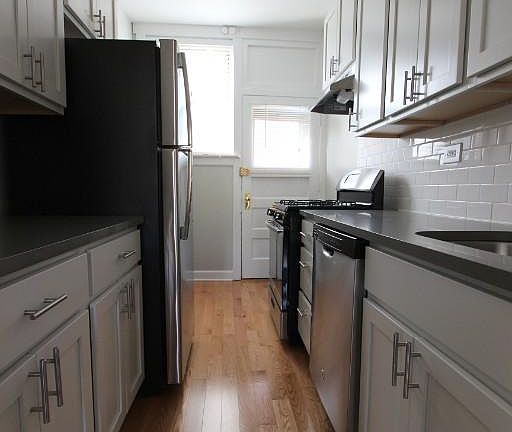 4th image of 1924 W Winona St