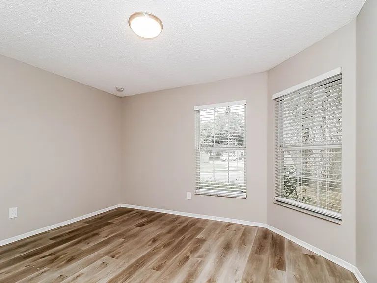 1962 Shannon Ln — Photo 16