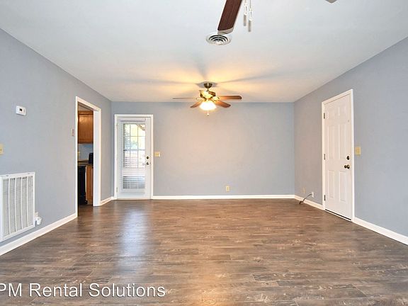 4th image of 105 General Featherstone Dr