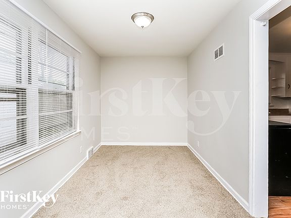 5th image of 610 N Martin Ave