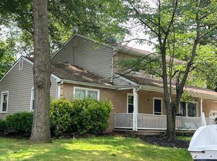 160 Family Ln, Deptford, NJ 08096