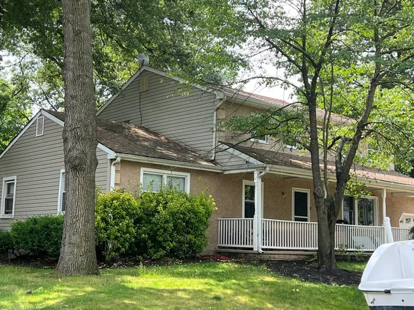 160 Family Ln, Deptford, NJ 08096