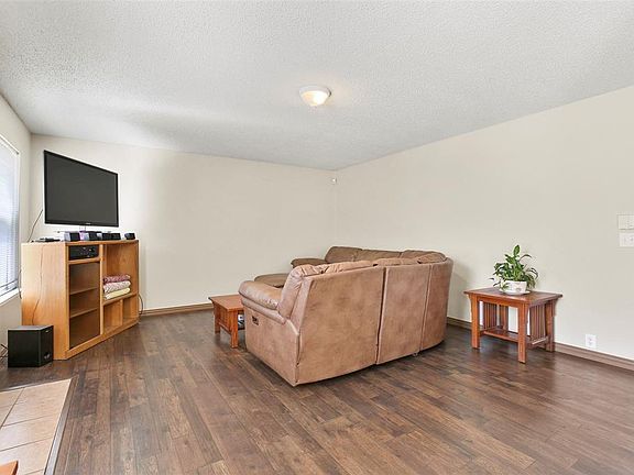 5th image of 2432 Breanna Way