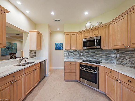 5th image of 2355 Mont Claire Dr Unit 101