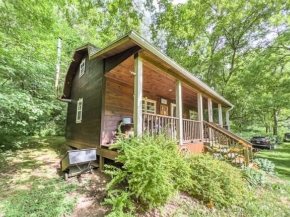 4th image of 3643 Leith Run Rd