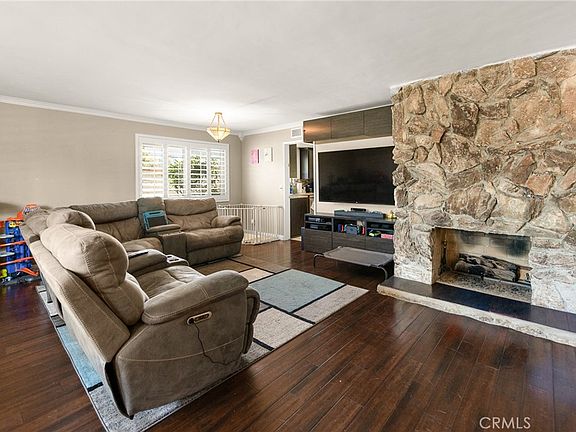 5th image of 2324 Dana Ct