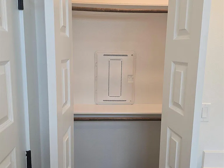 7601 Carver Ave #2 — Photo 8