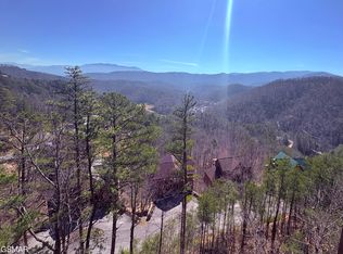 82 Parkside Ridge Way, Pigeon Forge, TN 37863