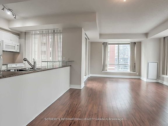 2nd image of 500 Queens Quay W #610W