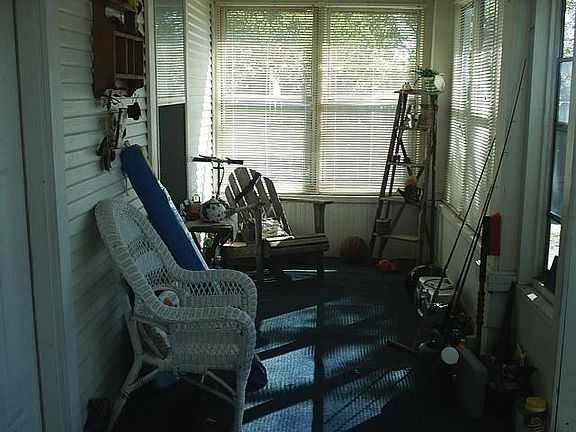 2nd image of 410 S Kentucky St