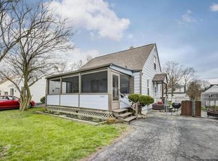 2462 McGuffey Rd, Columbus, OH 43211