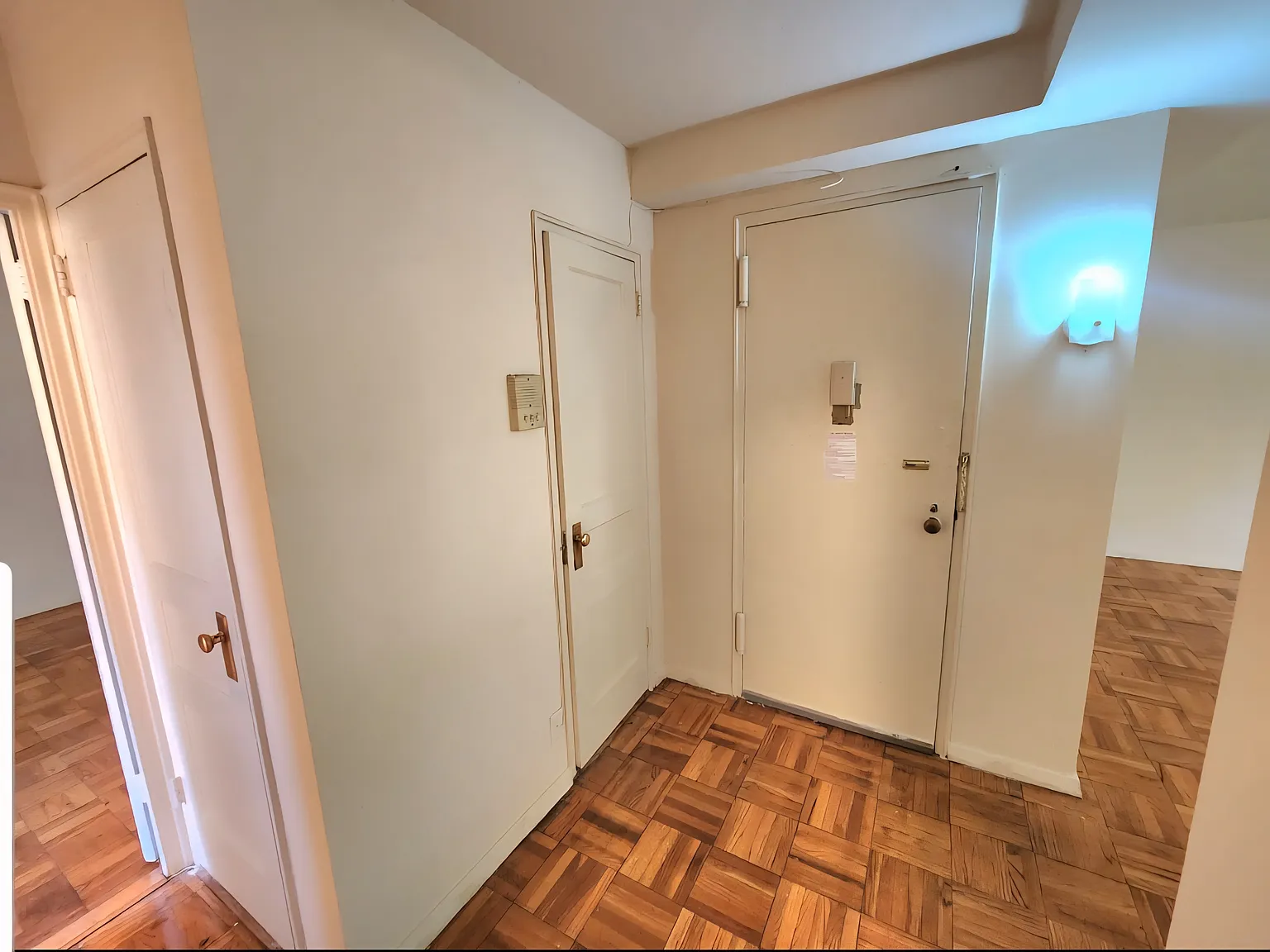 1 bed, 899 sqft, $2,375 — Photo 3