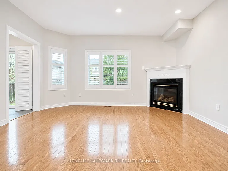 499 Pleasant Ridge Ave — Photo 7