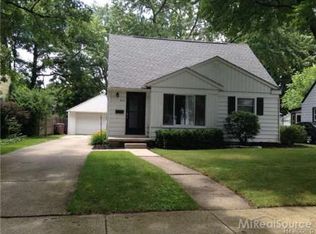 686 3rd Ave, Pontiac, MI 48340