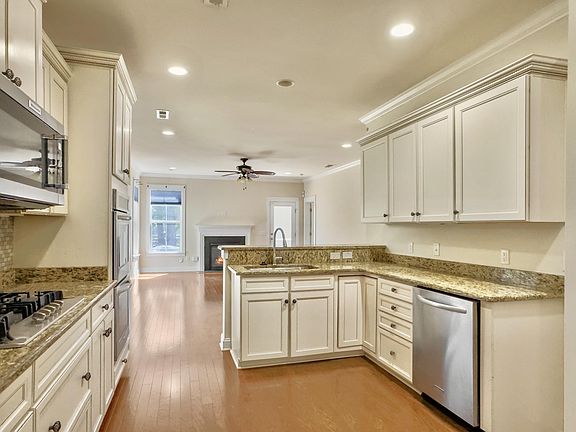 3rd image of 2619 Rutherford Way
