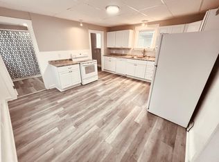 6 Grove St APT 2, Auburn, ME 04210