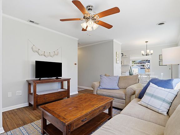 4th image of 110 E Decatur St