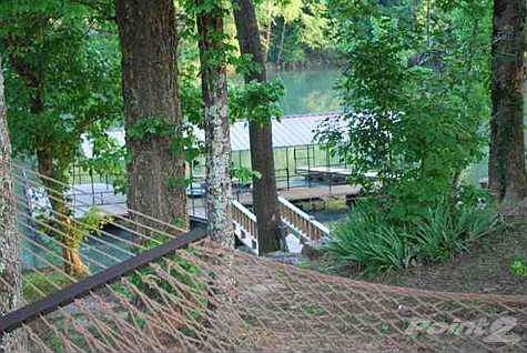 5th image of 350 Primrose Creek Dr