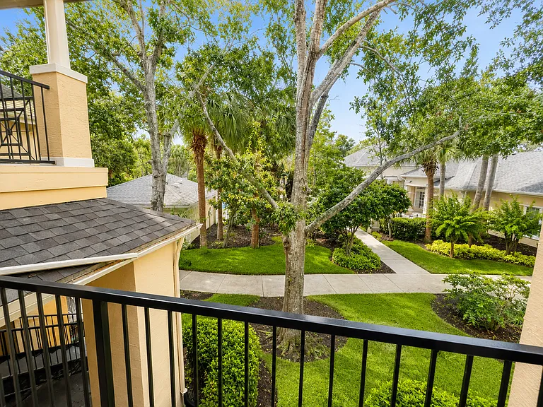 2624 Robert Trent Jones Dr #623 — Photo 9
