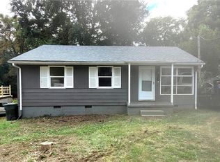 1710 Rainbow Dr, Greensboro, NC 27403