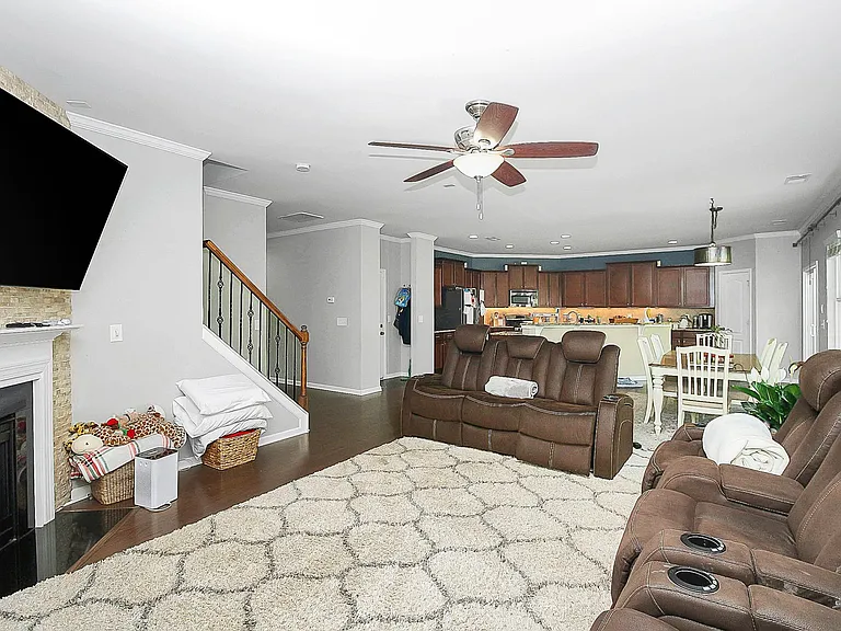 1809 Deer Meadows Dr — Photo 9