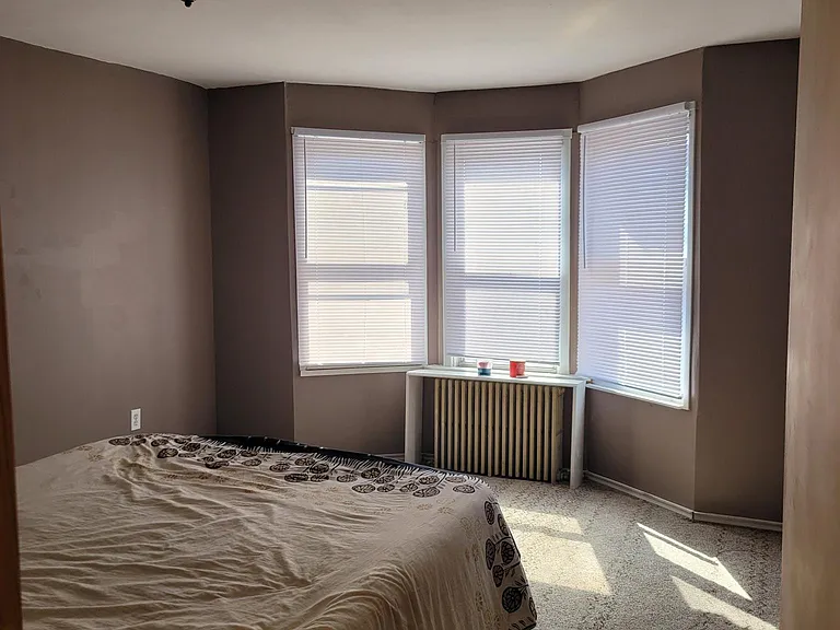 1253 W Arch St — Photo 8