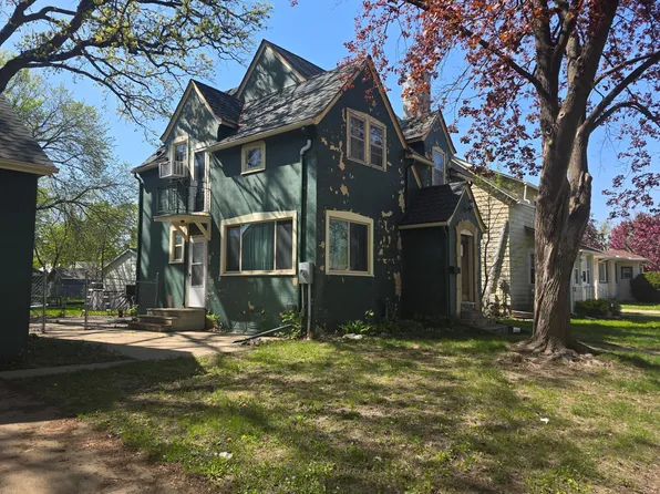 307 9th St NW, Austin, MN 55912
