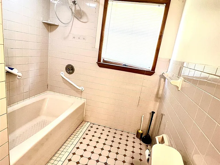 950 Route 17M — Photo 22