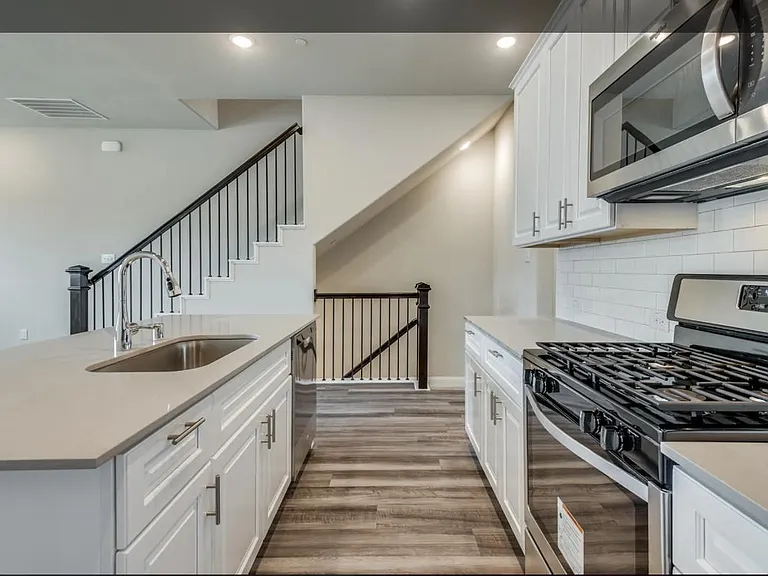 12846 Perrin Ln — Photo 9