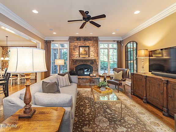 5th image of 1512 Lukes Woods Ln
