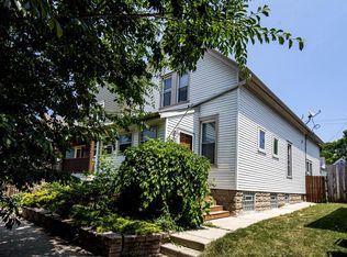 2564 N Newhall St, Milwaukee, WI 53211