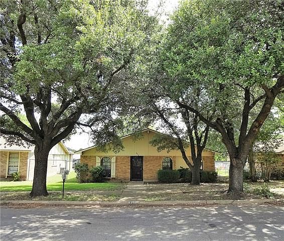 1st image of 6910 Nandina Dr