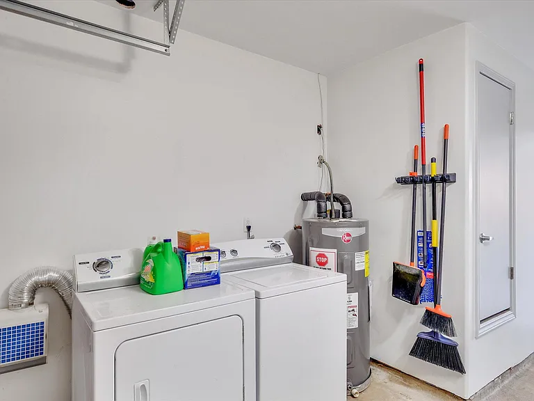 2412 Pebblebrook Trl — Photo 27