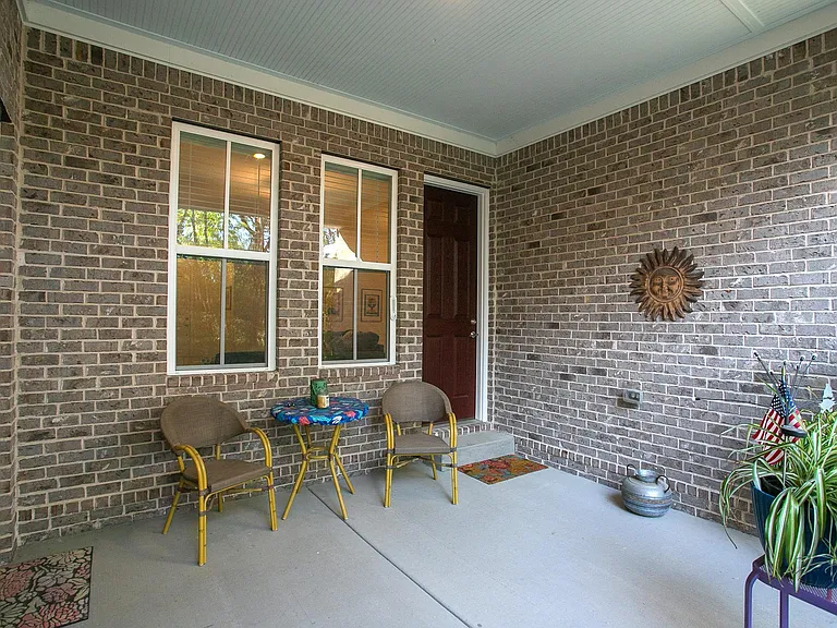 605 Quiet Cir — Photo 26
