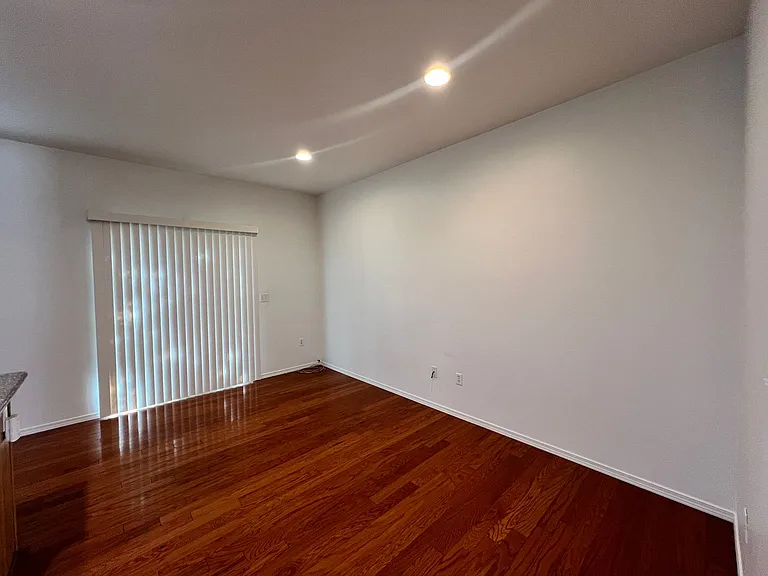1620 W Lee St #4 — Photo 6