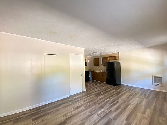 5th image of 1120 Stewart St APT 3