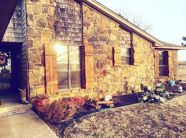 2nd image of 4807 S Country Club Rd