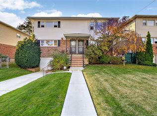 2912 203rd St, Bayside, NY 11360
