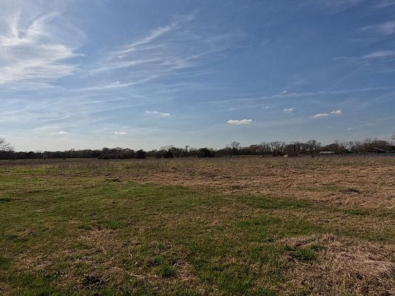 3rd image of 3131 Middlefield Rd