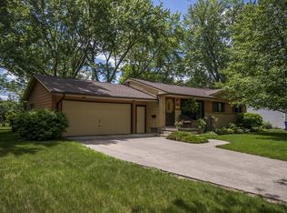 304 Wilson Dr, Midland, MI