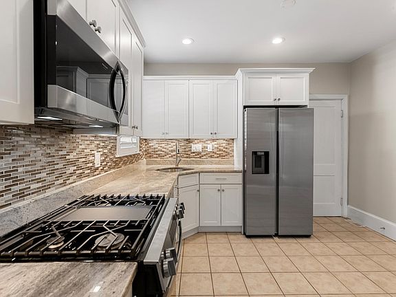 2nd image of 663 Fellsway Unit 1