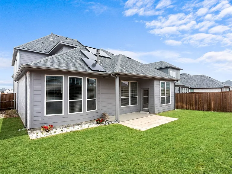 704 Fencerow Trl — Photo 34