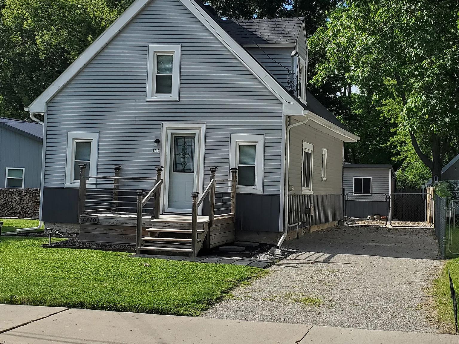 3 bed, 2100 sqft, $2,000 — Photo 3